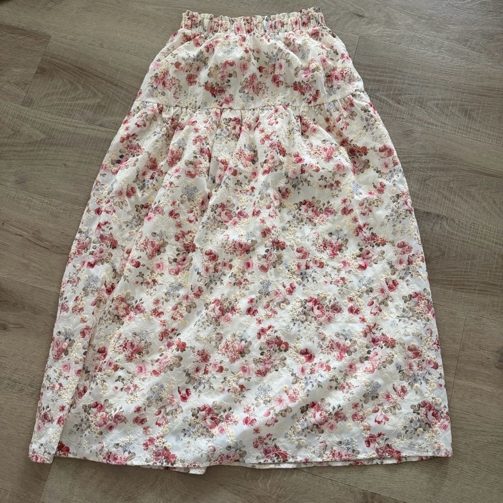 Just Me women’s Floral White & Pink embroidered floral Tiered Midi Skirt size S